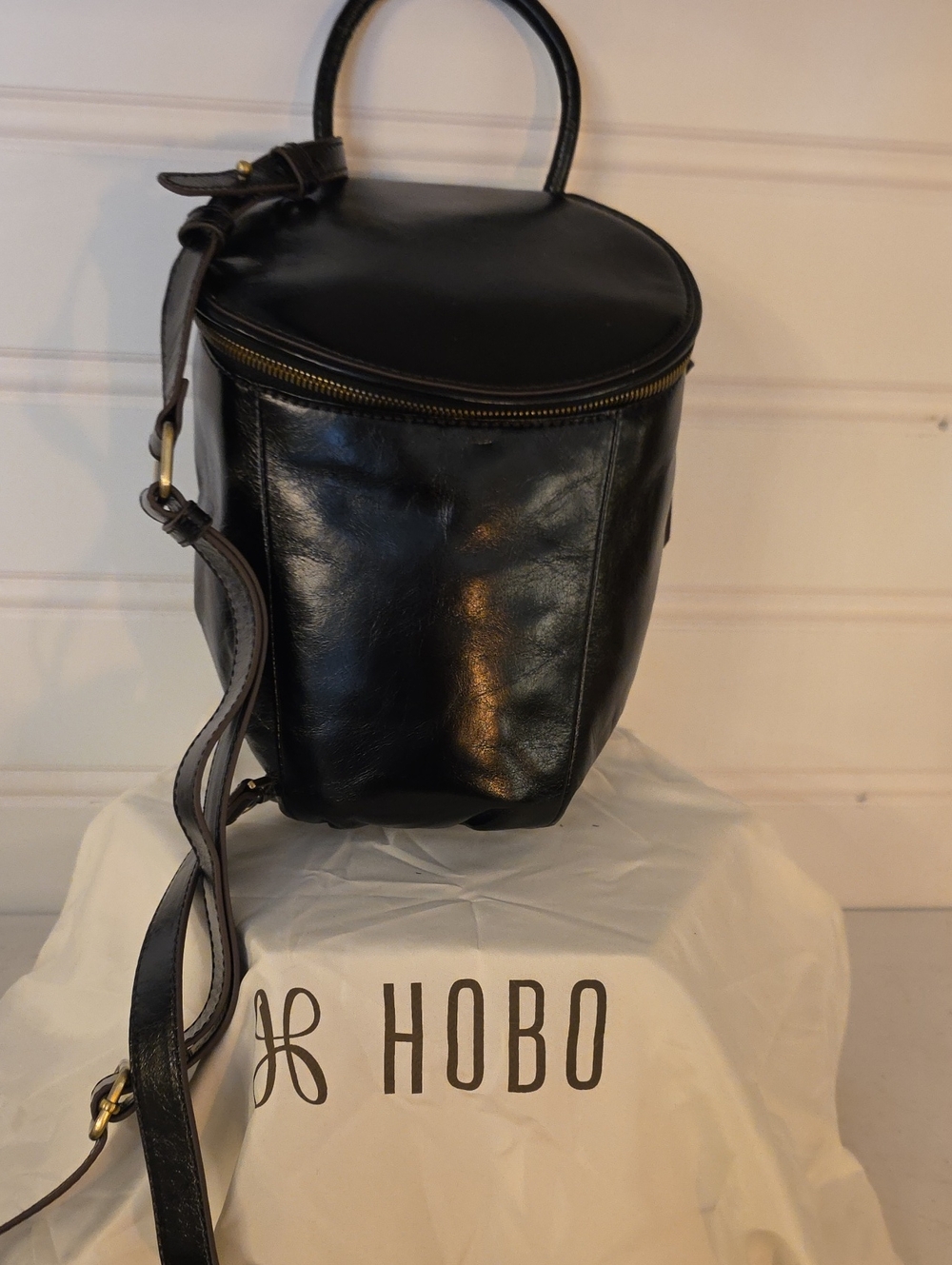 HOBO Shelia Sling Black Leather Round Top-Handle Crossbody